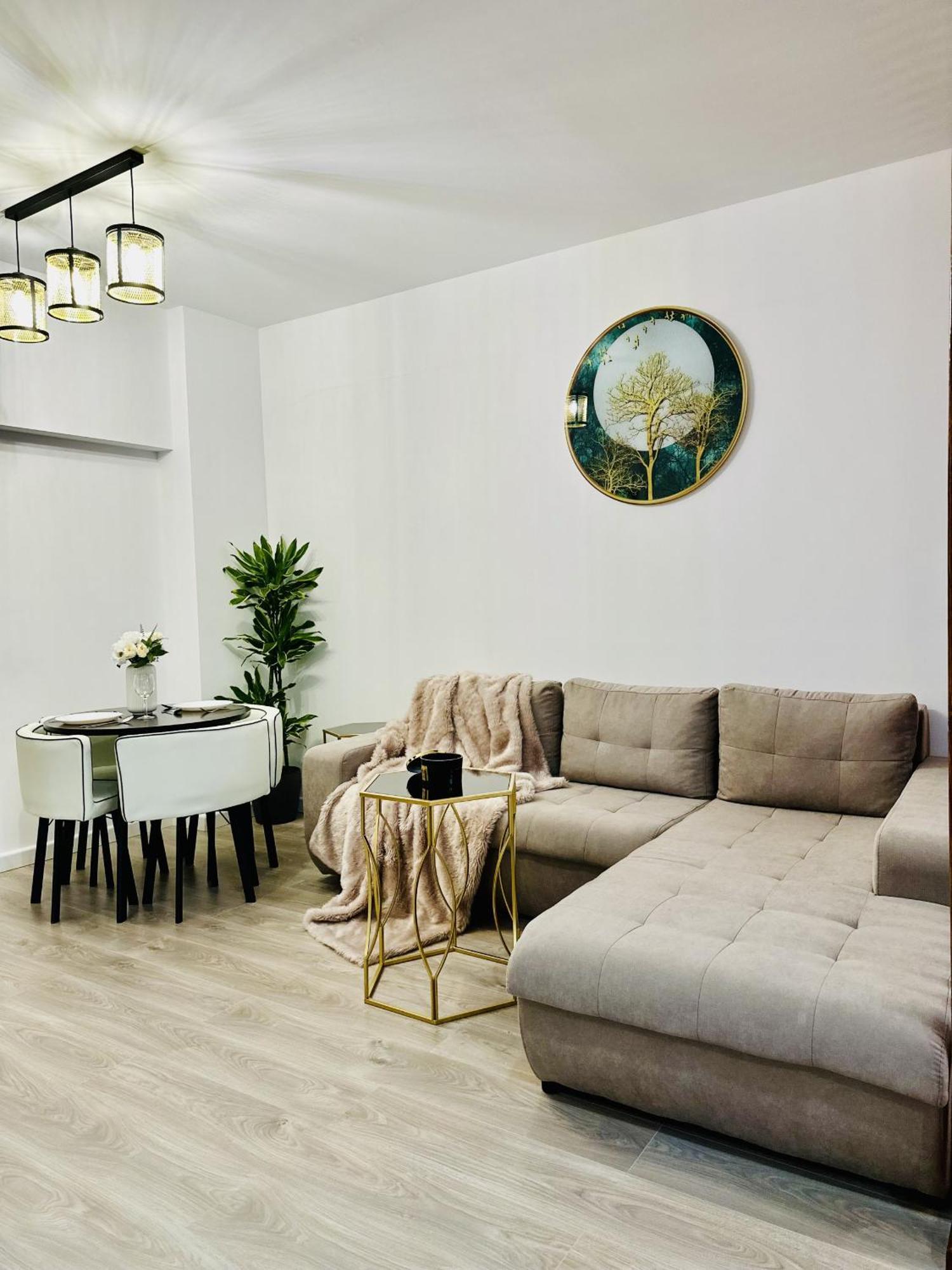 Luxroom In Greenfuture 시나이아 외부 사진