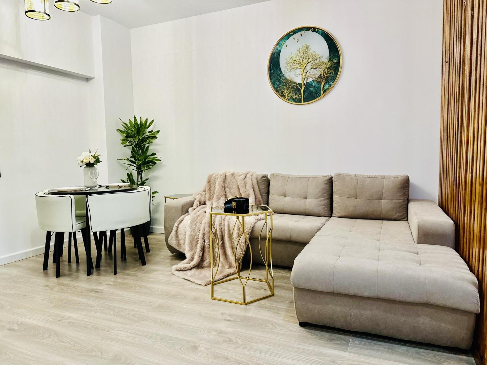 Luxroom In Greenfuture 시나이아 외부 사진